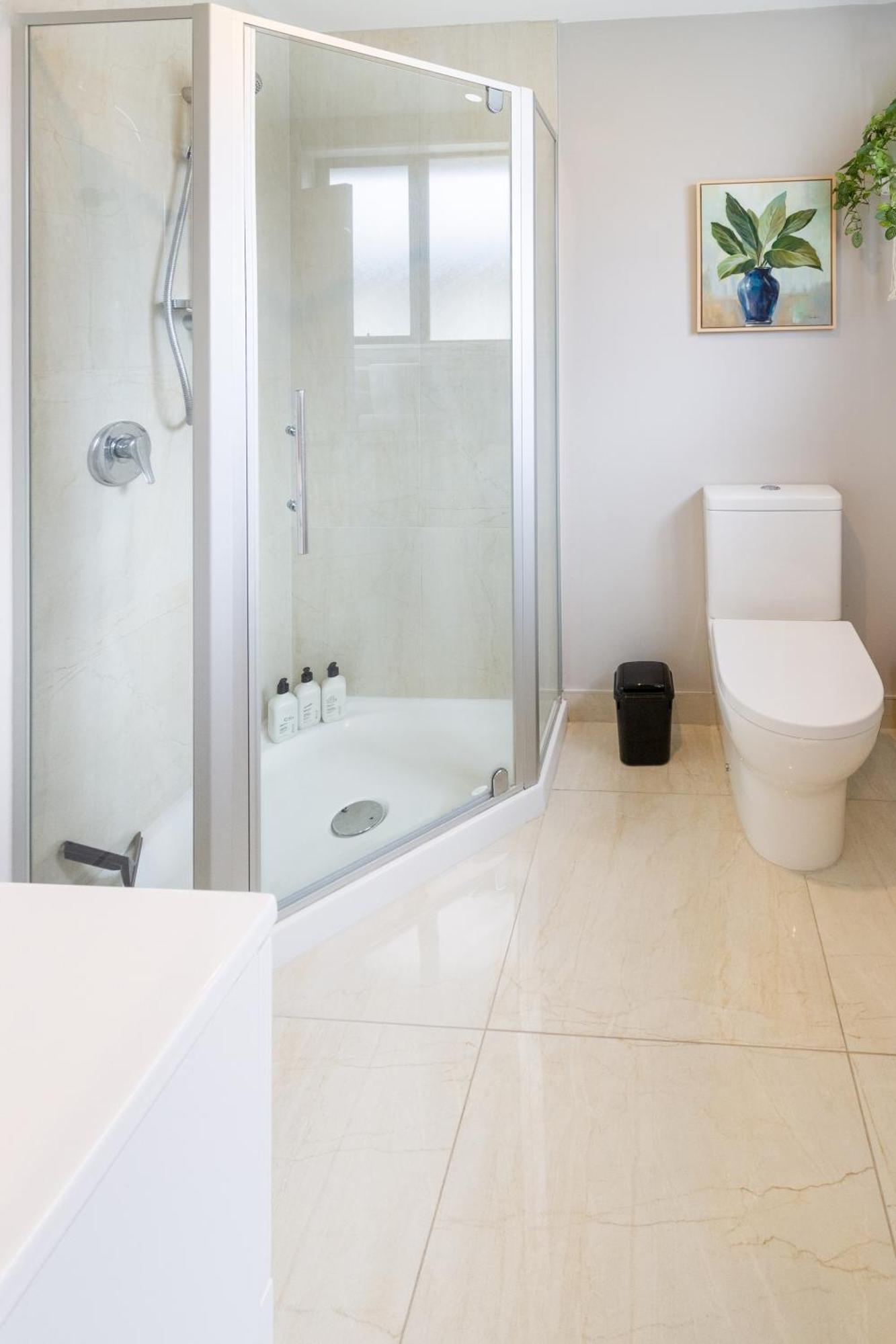 Latimer Square Luxe: 1Br W/ Sofa Bed Κράισττσερτς Εξωτερικό φωτογραφία