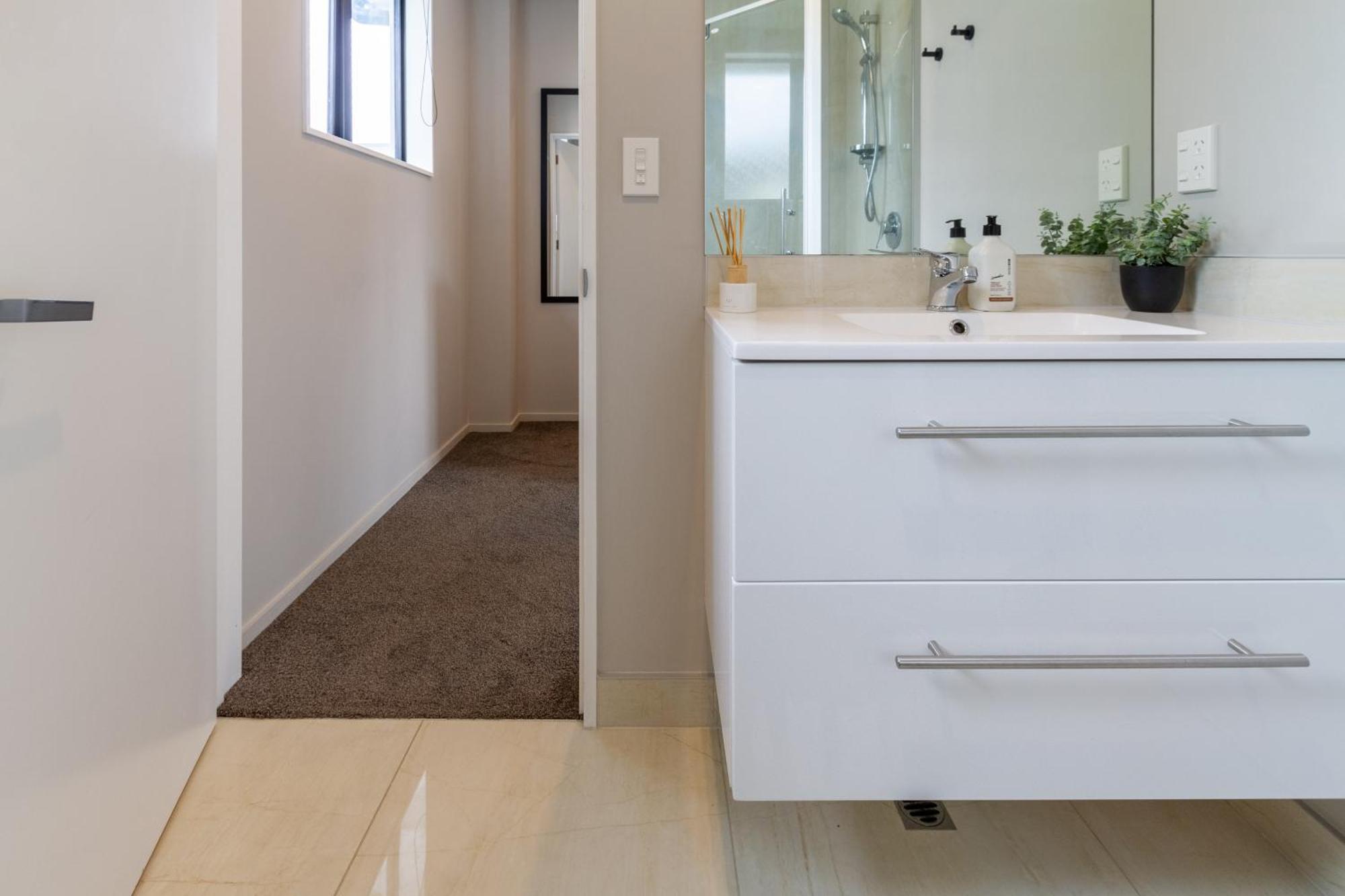 Latimer Square Luxe: 1Br W/ Sofa Bed Κράισττσερτς Εξωτερικό φωτογραφία